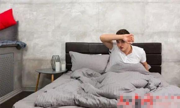 tập thể dục, uống nước, chăm sóc sức khỏe