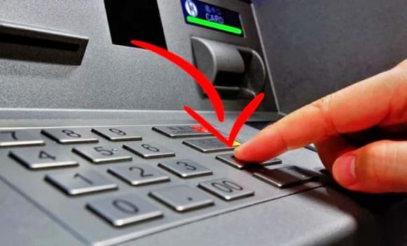 Rút tiền bị nuốt thẻ, cách xử lý khi rút tiền bị nuốt thẻ