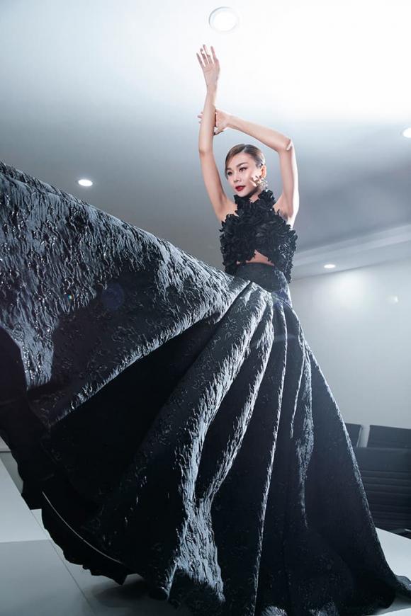 Show thời trang elise, siêu mẫu thanh hằng