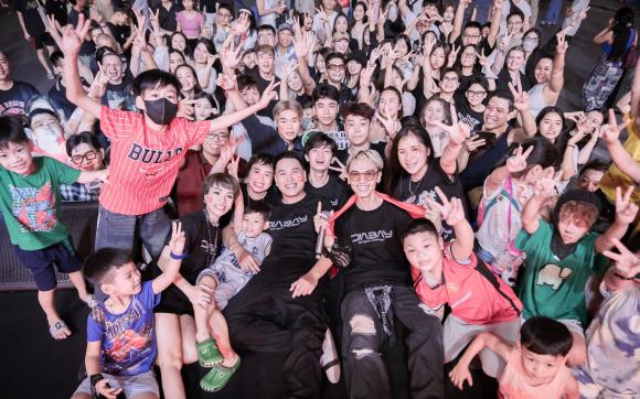 Đại lộ Đông Tây Concert