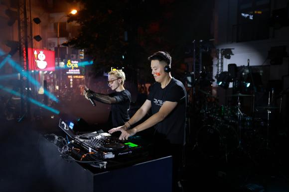 Đại lộ Đông Tây Concert