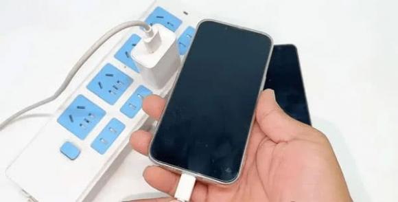 sạc pin, điện thoại di động, mẹo vặt gia đình 