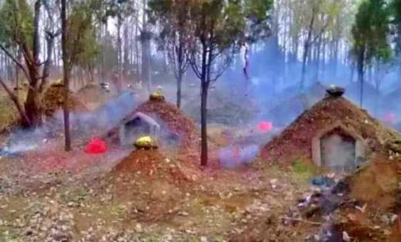 quan tài, ngôi mộ, gò đất hình tam giác