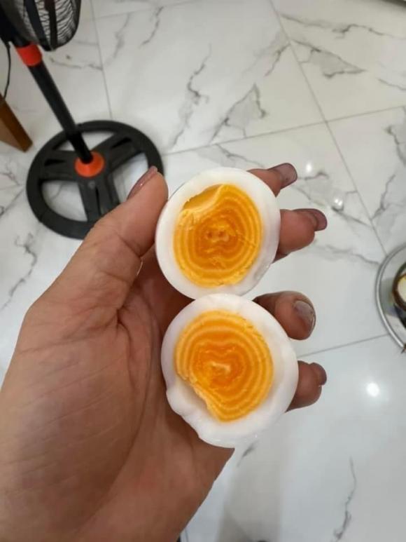 luộc trứng, luộc trứng thế nào, trứng luộc vân gỗ, cách luộc trứng mới lạ, món ngon 