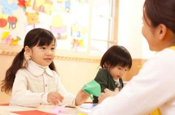 nói với con, cha mẹ nên nói với con điều gì, con đến trường