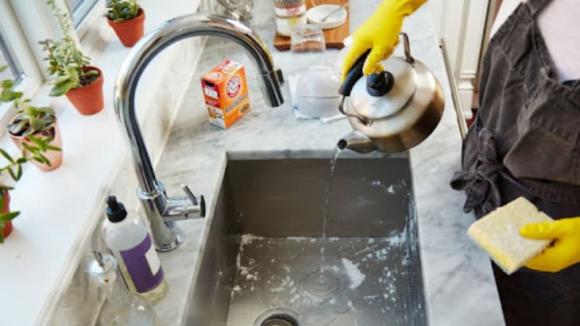 nước nóng, đổ nước nóng xuống bồn rửa, kiến thức 