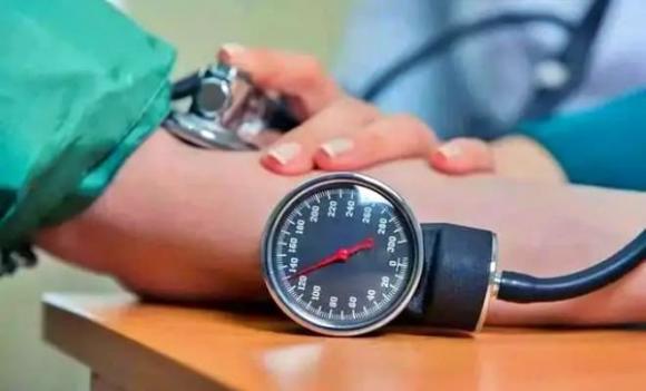 nhồi máu cơ tim, Dấu hiệu đầu tiên của nhồi máu cơ tim