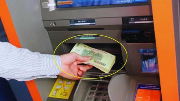 Rút tiền ATM