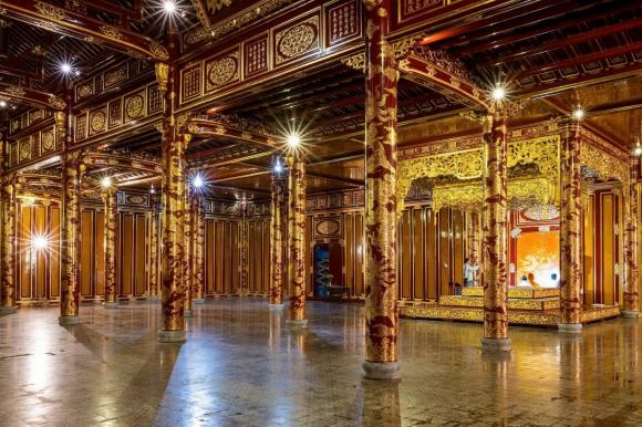 Thái Hòa, điện Thái Hòa, điện Thái Hòa mở cửa, bên trong điện Thái Hòa, kiến thức 