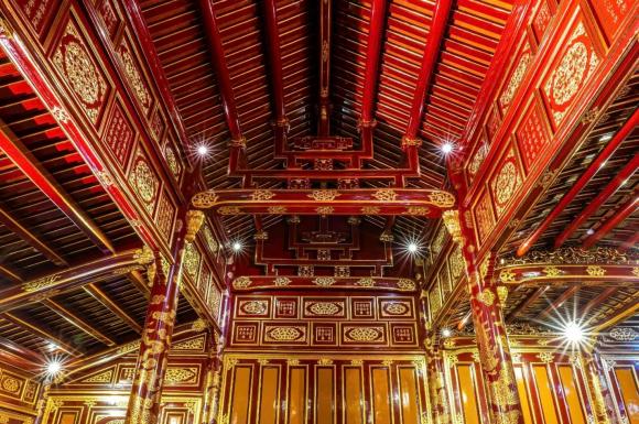 Thái Hòa, điện Thái Hòa, điện Thái Hòa mở cửa, bên trong điện Thái Hòa, kiến thức 