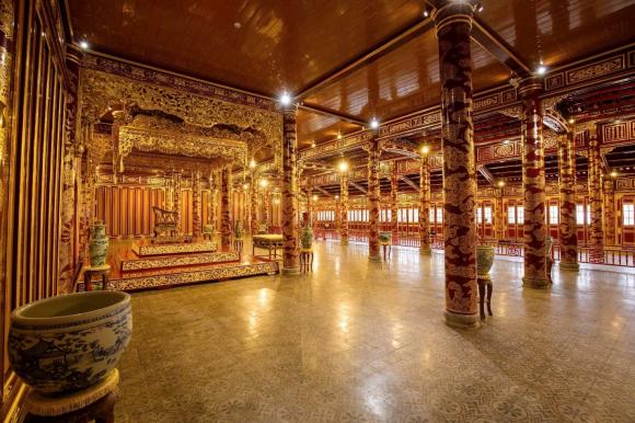 Thái Hòa, điện Thái Hòa, điện Thái Hòa mở cửa, bên trong điện Thái Hòa, kiến thức 