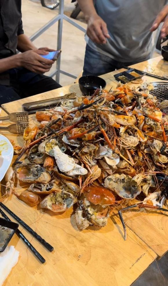 buffet hải sản, ăn buffet hải sản, giới trẻ