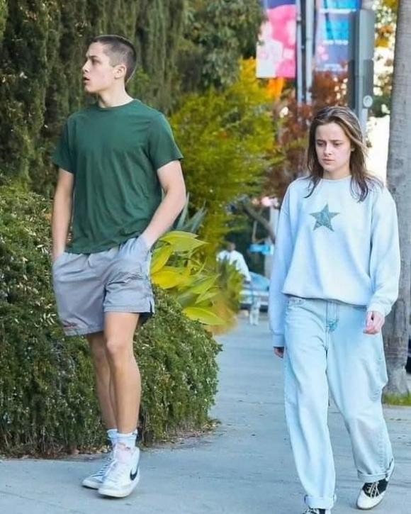 Knox và Vivienne,cặp sinh đôi nhà Angelina Jolie, sao hollywood 