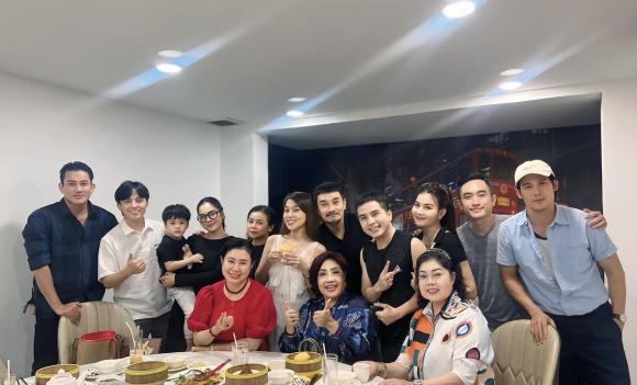 Tin sao việt 25/11, sao việt hôm nay