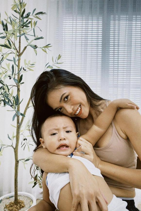 Tin sao việt 25/11, sao việt hôm nay,  Hoài Linh, Hồ Ngọc Hà 