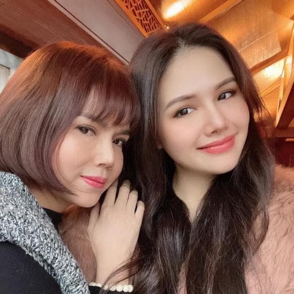 Phanh Lee, mẹ Phanh Lee, sao việt 