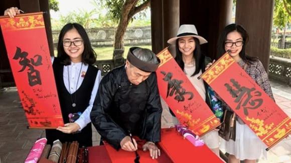 xin chữ đầu năm, thầy đồ, chữ may mắn năm 2025