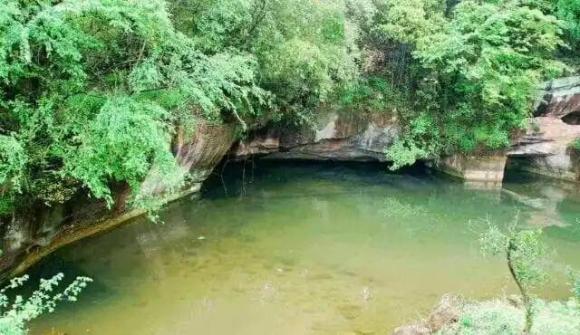 bí ẩn, kì quan, hồ nước