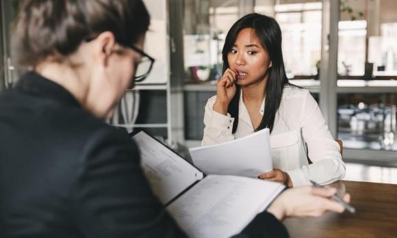 không nên làm việc cho người thân, tại sao không nên làm việc cho người thân