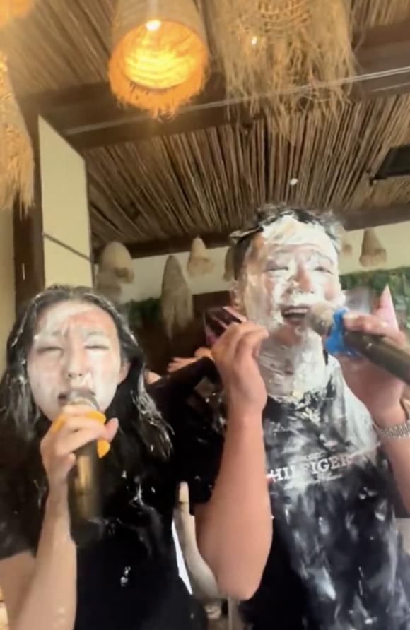 Hoa hậu Thuỳ Tiên, Miss Grand 2021, Thuỳ Tiên, Quang Linh Vlogs, sao Việt 