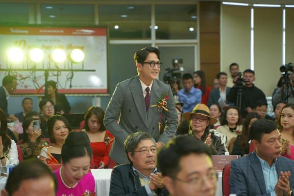 Sao Việt hôm nay 11/12