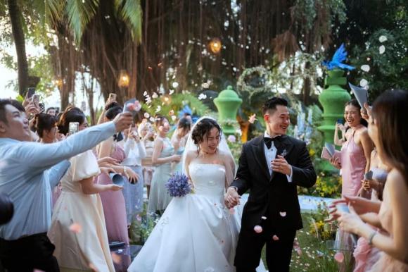 ca sĩ Thái Trinh, sao Việt