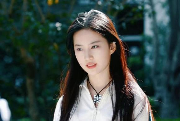 Lưu Diệc Phi, tiểu long nữ