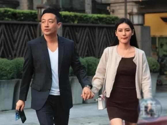 Uông Tiểu Phi, Từ Hy Viên