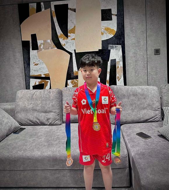 Sao Việt hôm nay 15/12