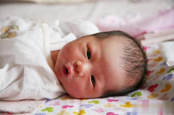 trẻ thông minh, thức dậy, iq cao