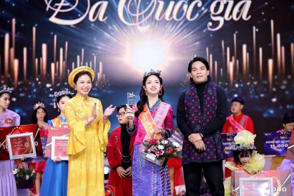 Sao Việt hôm nay 17/12