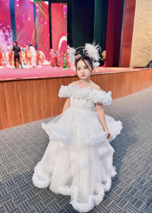 Sao Việt hôm nay 17/12