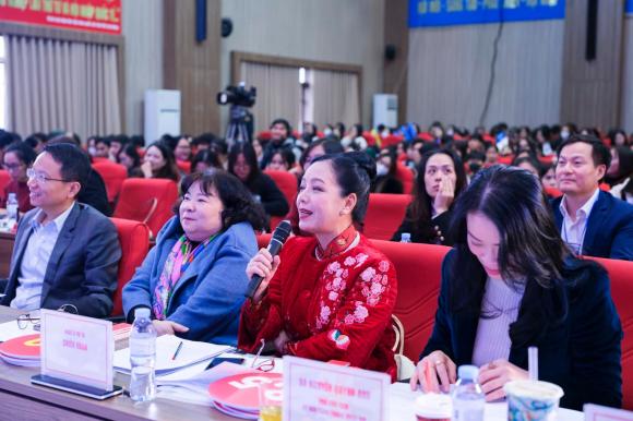 Sao Việt hôm nay 17/12