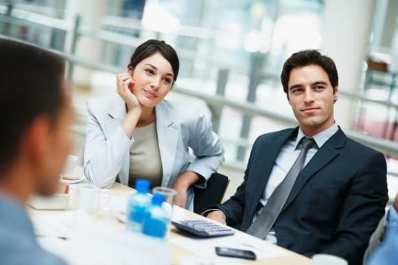 không nên làm việc cho người thân, tại sao không nên làm việc cho người thân