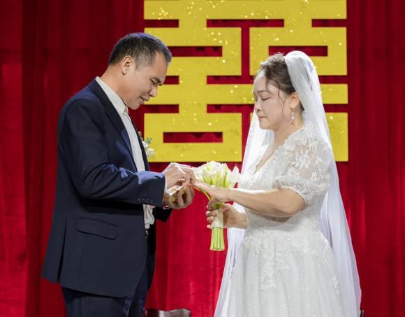 Sao Việt hôm nay 23/12, Johnny Trí Nguyễn, Trang Trần 