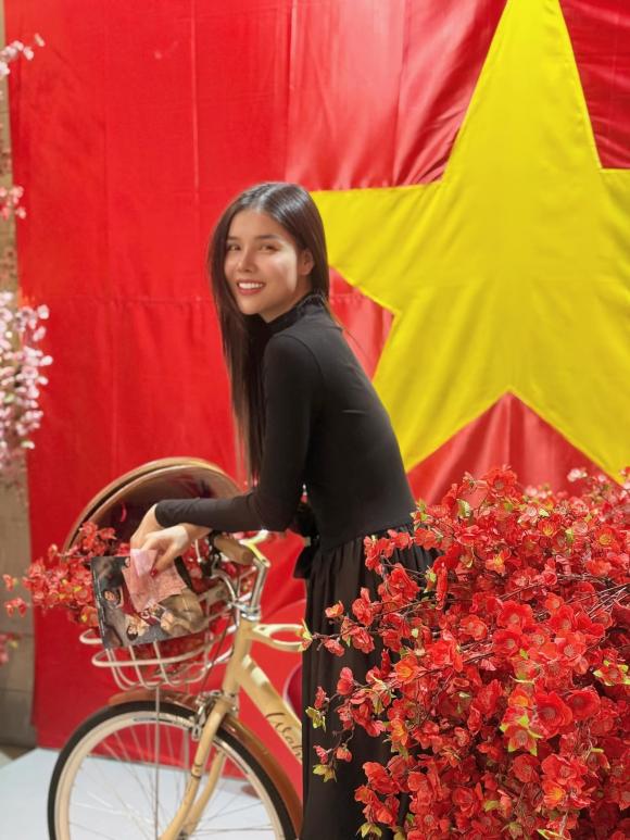 Sao Việt hôm nay 25/12