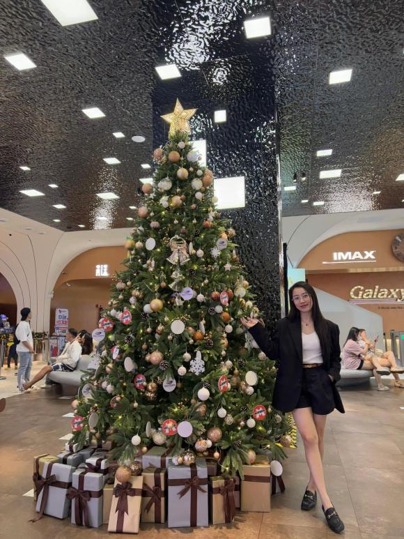 Sao Việt hôm nay 25/12