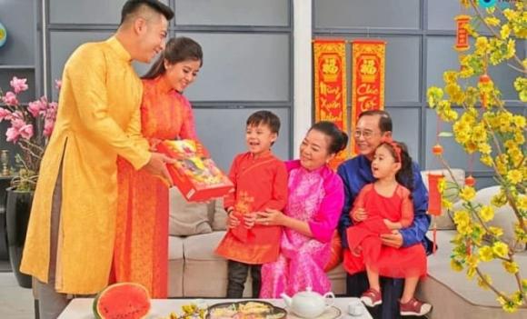 xông đất, tuổi gì xông đất năm 2025