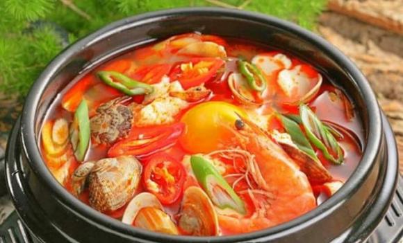 lẩu, món lẩu dịp năm mới,  Lẩu Thái chua cay, Lẩu riêu cua bắp bò, Lẩu gà lá é