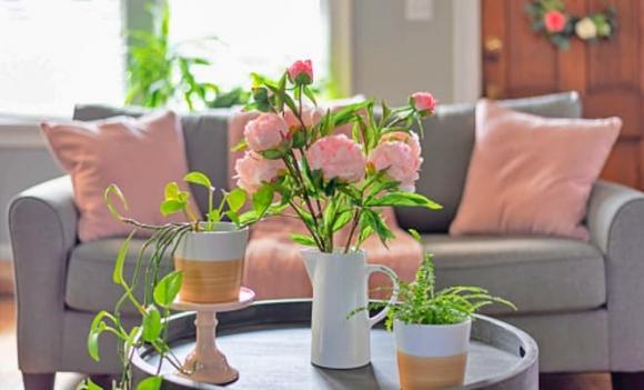 Bàn uống nước, phong thuỷ, tránh đặt 3 thứ này trên bàn uống nước 