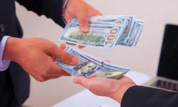 Tiền không vay hai, rượu không uống ba, đường không đi bốn