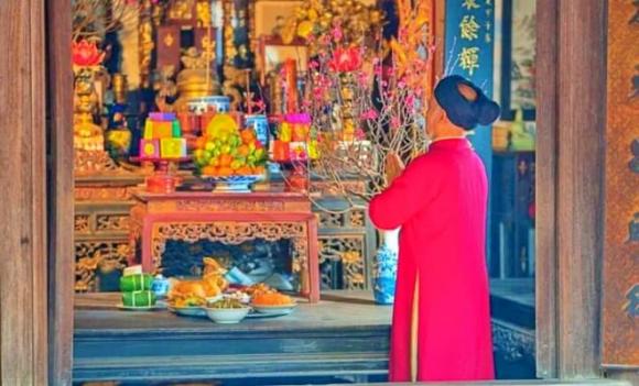 Tháng Chạp, tháng cuối cùng của năm âm lịch, năm ẤT Tỵ 2025, lễ cúng mùng 1, ngày rằm, ông Công ông Táo, lễ cúng Tất niên.