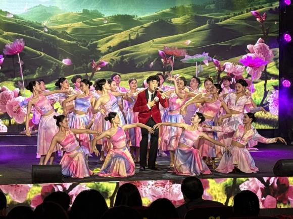 Sao Việt hôm nay 1/1/2025