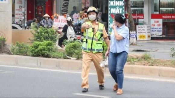 người đi bộ bị phạt, vi phạm luật giao thông