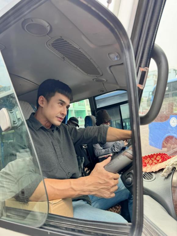 sao việt ngày 3/1, Vân Dung, Ngân 98