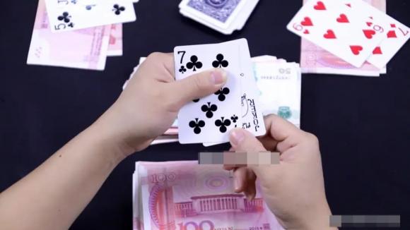 tiêu tiền, tết, tiết kiệm tiền