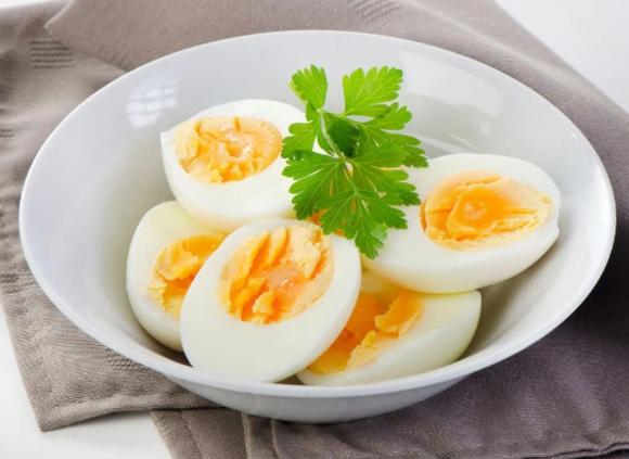 Trứng luộc và trứng ốp la, dạy nấu ăn , món ngon