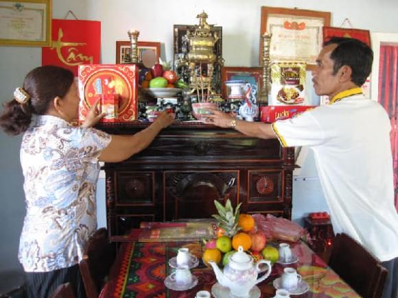 bàn thờ, lau dọn bàn thờ, kiến thức 