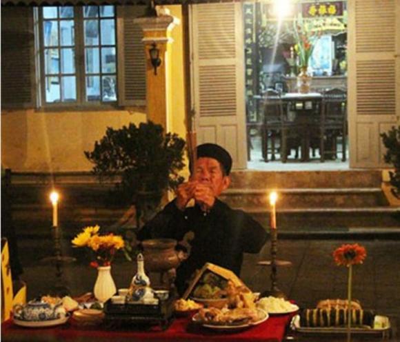 cùng giao thừa, mâm cũng giao thừa