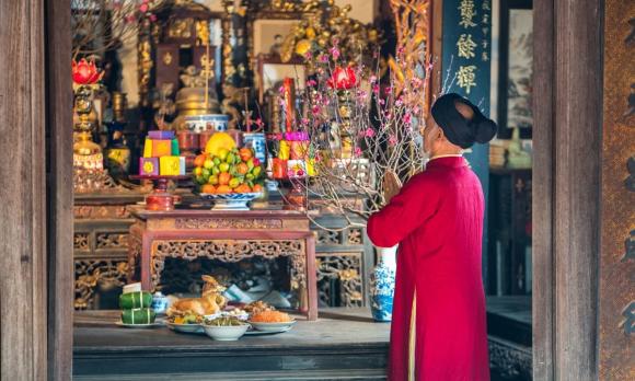 cùng giao thừa, mâm cũng giao thừa